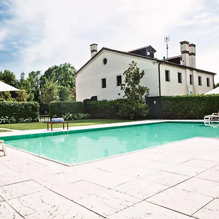 Hotel Fiori E Frutti Agri Venezia 5*